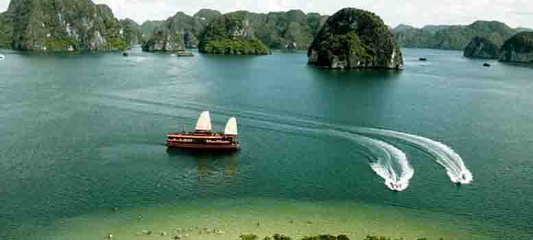 vietnam-Ga Choi Islet Halong Bay